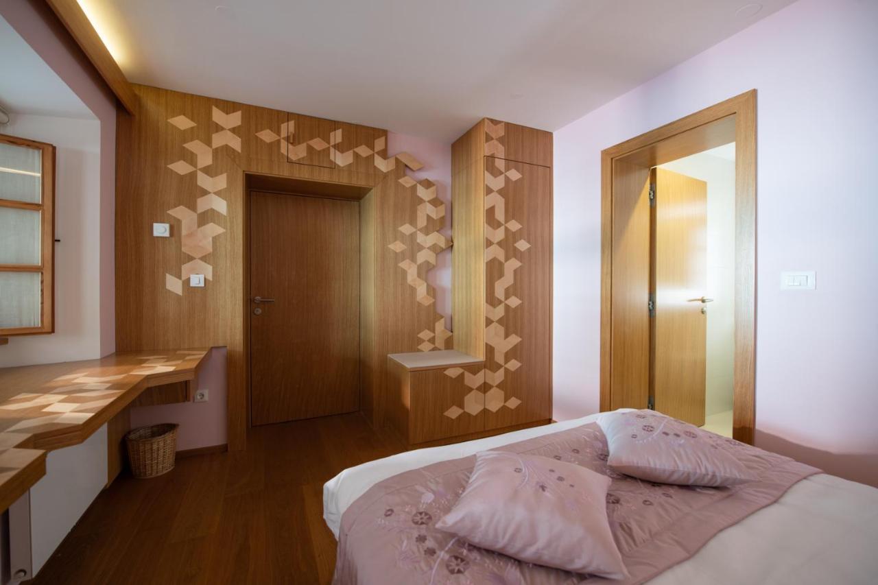 Skrabceva Domacija Hotel Ribnica Kültér fotó
