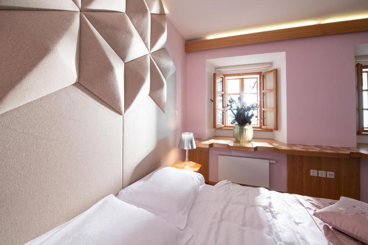Skrabceva Domacija Hotel Ribnica Kültér fotó