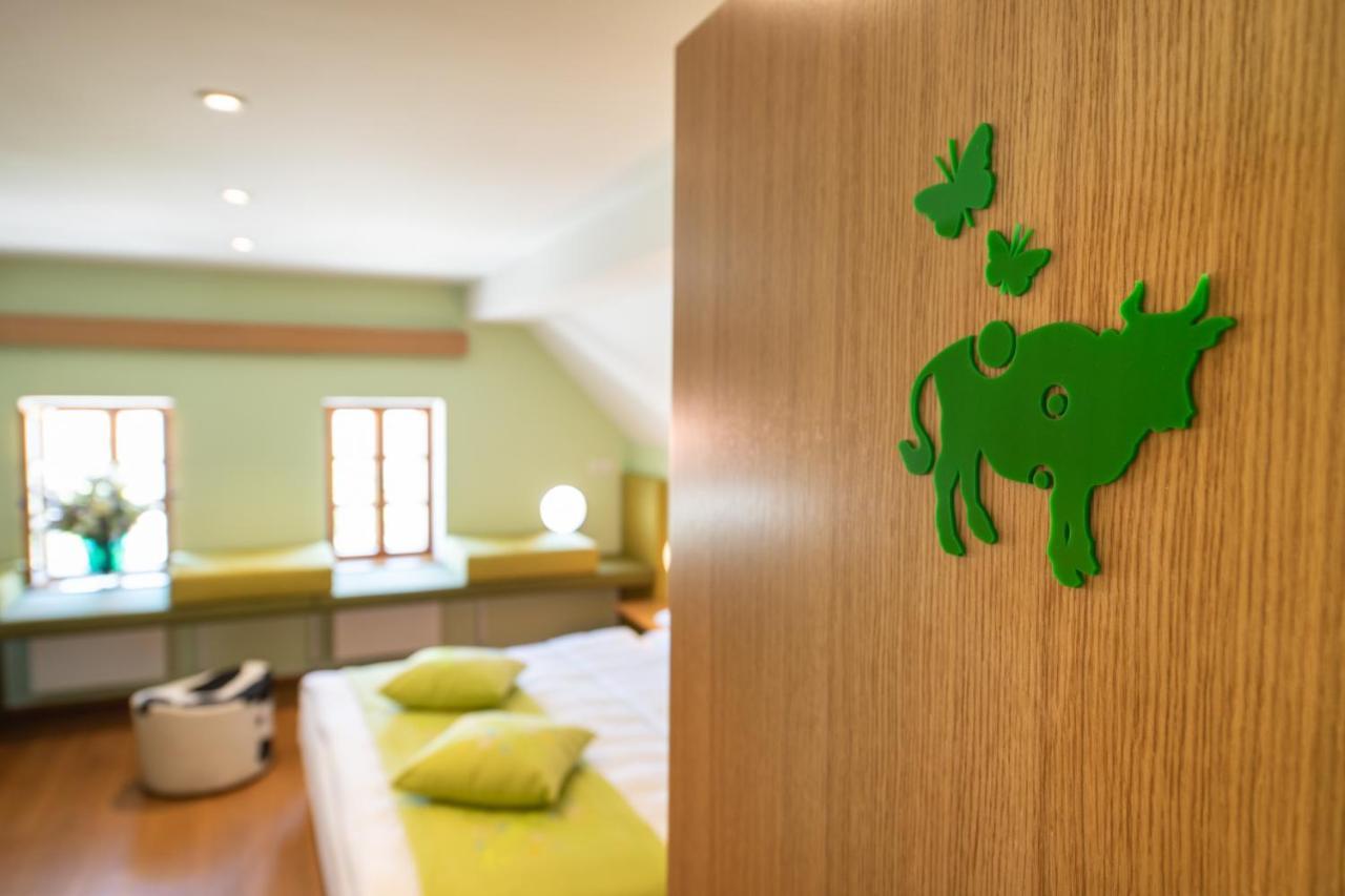 Skrabceva Domacija Hotel Ribnica Kültér fotó