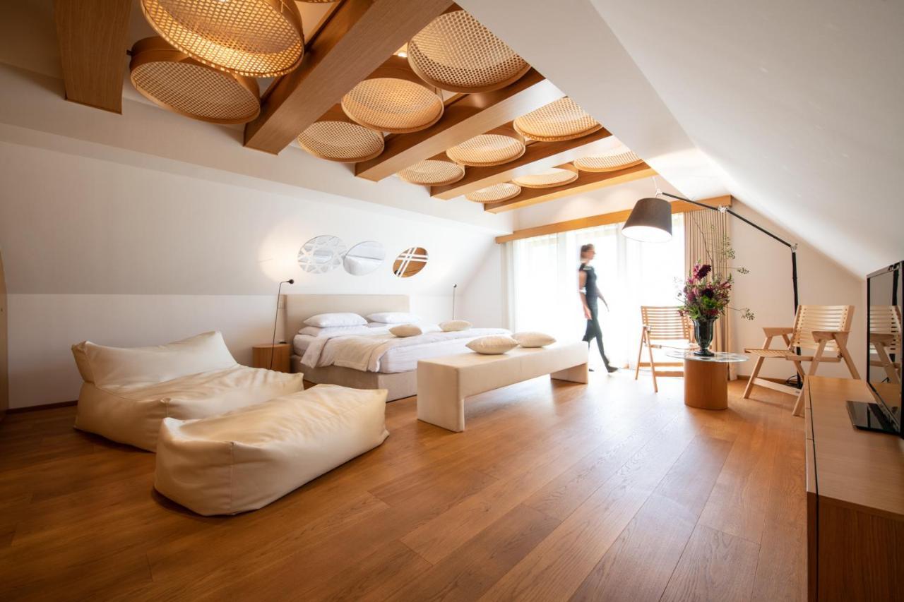 Skrabceva Domacija Hotel Ribnica Kültér fotó